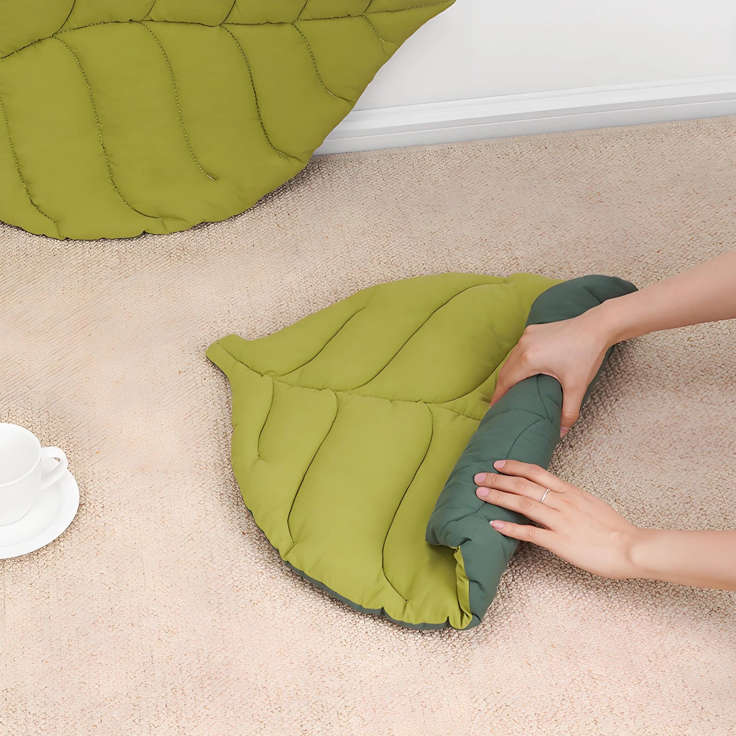 4 Season Pet Sleeping Pad Durable Leaf Design Mat for Cats