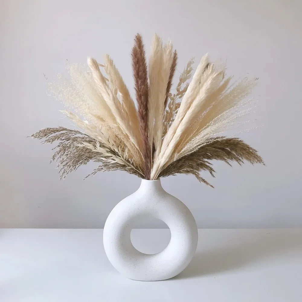 White ceramic vase for pampas grass, drop design donut vase, modern home décor, minimalist Nordic bohemian style